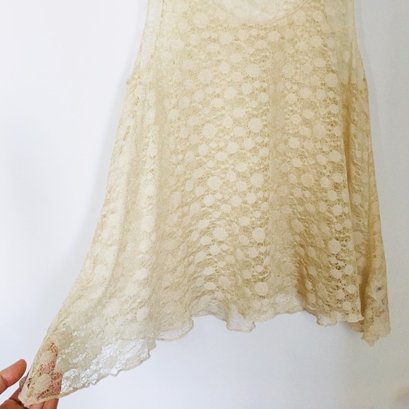 🤑FREE w/ purchase! Twenty One Shimmery Lace Tank - Picture 6 of 16